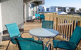 Port Aransas Condo With Pool Access Near Beach!